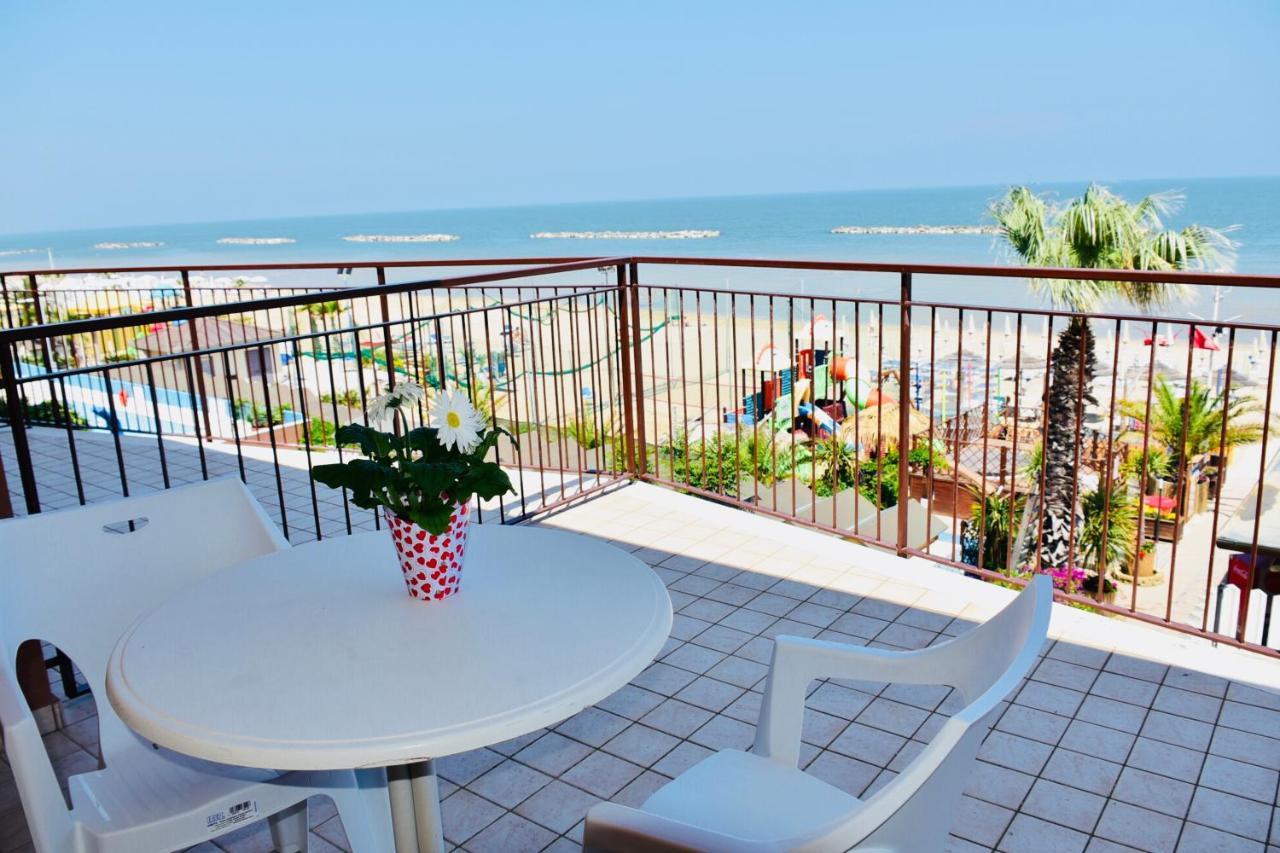 Hotel Astoria Pesaro Exteriér fotografie