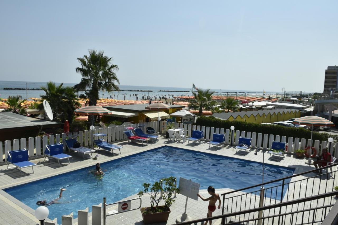 Hotel Astoria Pesaro Exteriér fotografie